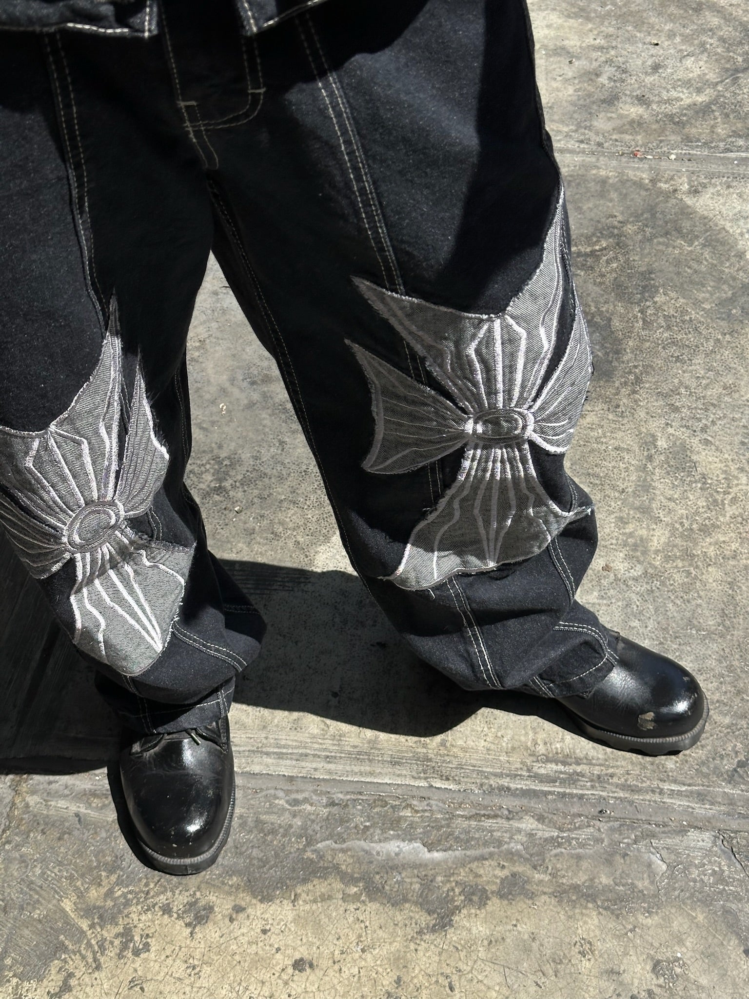 Raw Crossed Pant